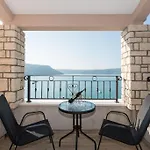 Casa Mia By Briskva