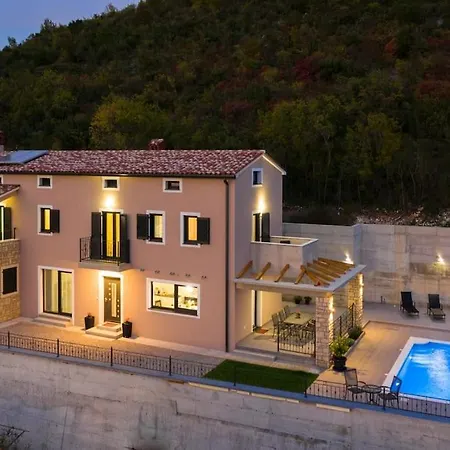 Casa Mia By Briskva